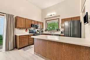 3748 Village Green Cir, Moorhead, MN 56560 - Photo 5