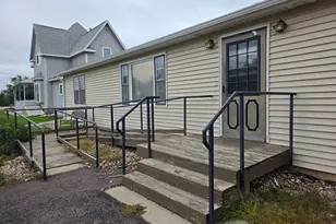 310 8th Ave SE, Pipestone, MN 56164 - Photo 1