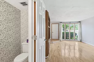 6377 Barrie Rd, Edina, MN 55435 - Photo 9