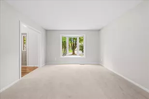 139 Ridge Way, Mahtomedi, MN 55115 - Photo 5