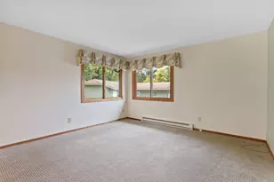 265 Candlestick Cir, Annandale, MN 55302 - Photo 5