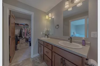 1621 19th Avenue NW, Willmar, MN 56201 - Photo 5