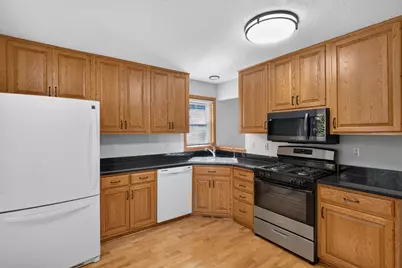 9023 Nantwick Ridge, Brooklyn Park, MN 55443 - Photo 9