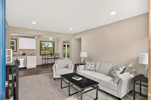 651 46 1/2 Ave NE, Columbia Heights, MN 55421 - Photo 3
