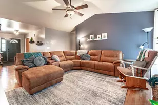 1105 Madisson St, Alexandria, MN 56308 - Photo 7