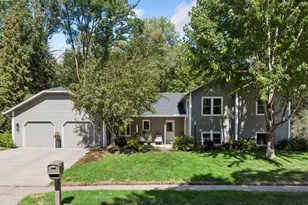 7646 Carnelian Ln, Eden Prairie, MN 55346 - Photo 7