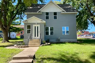 104 S Park Ave, Springfield, MN 56087 - Photo 1