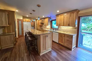 324 W 7th St, Litchfield, MN 55355 - Photo 9