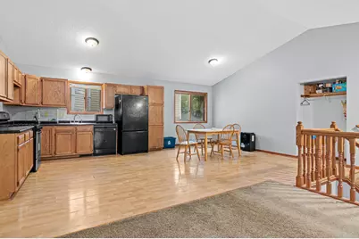 1027 White Bear Avenue N, Saint Paul, MN 55106 - Photo 3