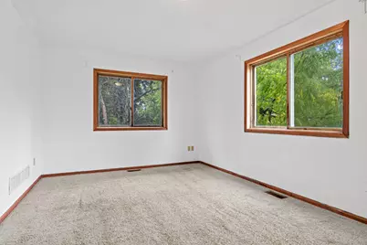 1027 White Bear Avenue N, Saint Paul, MN 55106 - Photo 7