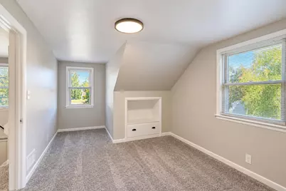 105 Amsterdam Avenue W, Hollandale, MN 56045 - Photo 13