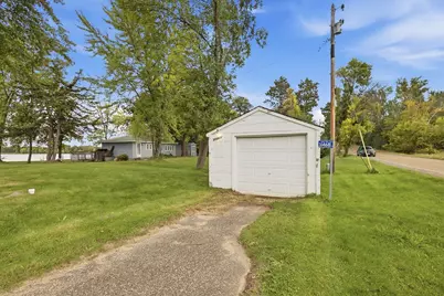 31468 London Drive NE, Cambridge, MN 55008 - Photo 17