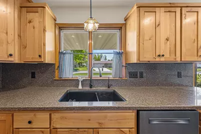 808 Hillcrest Drive, Montgomery, MN 56069 - Photo 11