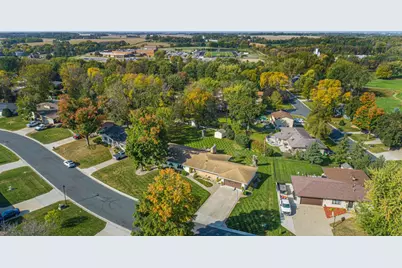 808 Hillcrest Drive, Montgomery, MN 56069 - Photo 5