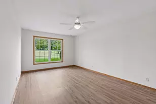 492 Holly Ln N, Oakdale, MN 55128 - Photo 33