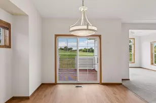 492 Holly Ln N, Oakdale, MN 55128 - Photo 15