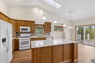 492 Holly Ln N, Oakdale, MN 55128 - Photo 13