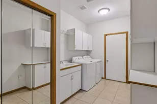 492 Holly Ln N, Oakdale, MN 55128 - Photo 25