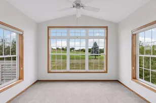 492 Holly Ln N, Oakdale, MN 55128 - Photo 9