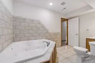 492 Holly Ln N, Oakdale, MN 55128 - Photo 35