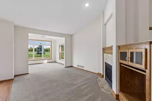 492 Holly Ln N, Oakdale, MN 55128 - Photo 7