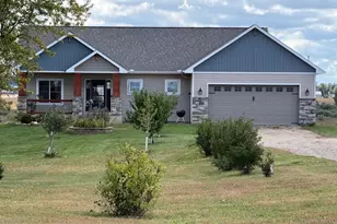 1060 230th St W, Farmington, MN 55024 - Photo 3