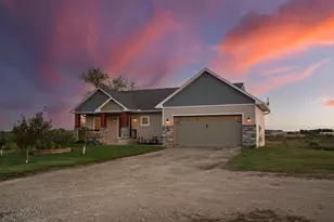 1060 230th St W, Farmington, MN 55024 - Photo 5