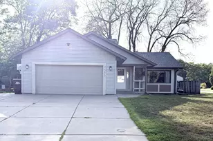 7595 22nd St Ct N, Oakdale, MN 55128 - Photo 1