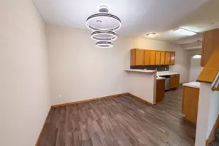 5070 Holly Ln N, Plymouth, MN 55446 - Photo 7