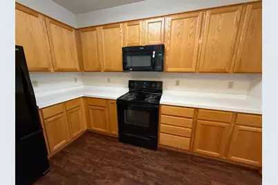 214 Christenson Way NE, Fridley, MN 55432 - Photo 7