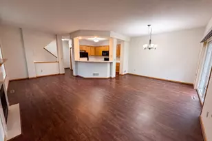 214 Christenson Way NE, Fridley, MN 55432 - Photo 9