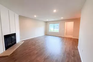 13397 Hughes Ct, Apple Valley, MN 55124 - Photo 3