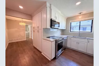 13397 Hughes Court, Apple Valley, MN 55124 - Photo 7