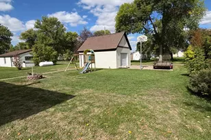 116 3rd St E, Halstad, MN 56548 - Photo 9