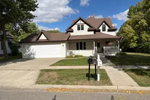 116 3rd St E, Halstad, MN 56548 - Photo 1