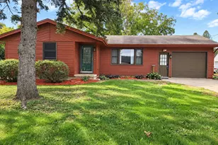 520 Smith St, Le Sueur, MN 56058 - Photo 1