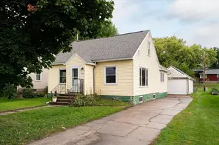526 N 2nd St, La Crescent, MN 55947 - Photo 1