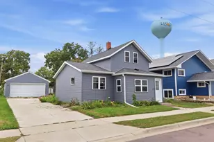 221 S Lincoln St, Lake Crystal, MN 56055 - Photo 1