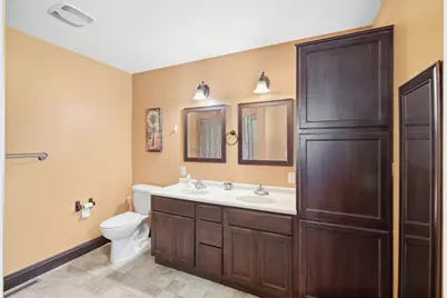 221 S Lincoln Street, Lake Crystal, MN 56055 - Photo 13