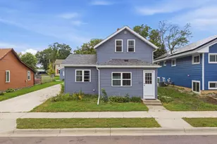 221 S Lincoln St, Lake Crystal, MN 56055 - Photo 23