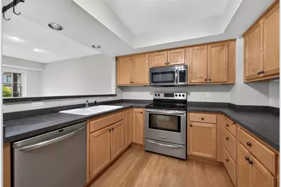 15600 24th Avenue N #G, Plymouth, MN 55447 - Photo 7