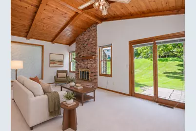 4825 Orchid Lane N, Plymouth, MN 55446 - Photo 5