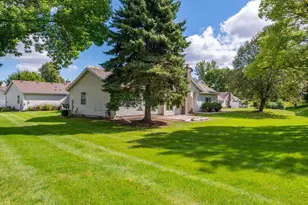 4825 Orchid Ln N, Plymouth, MN 55446 - Photo 31