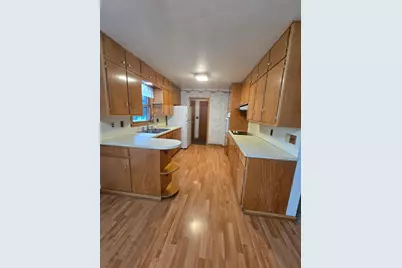 1112 6th Avenue SW, Pipestone, MN 56164 - Photo 9