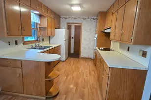1112 6th Ave SW, Pipestone, MN 56164 - Photo 9