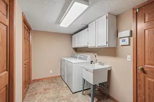 2177 Hynes Ave N, Oakdale, MN 55128 - Photo 17