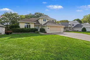 2177 Hynes Ave N, Oakdale, MN 55128 - Photo 3