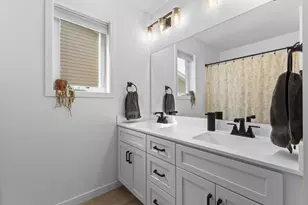 6037 Sandstone St NW, Rochester, MN 55901 - Photo 17
