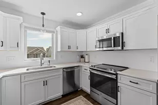 6037 Sandstone St NW, Rochester, MN 55901 - Photo 5