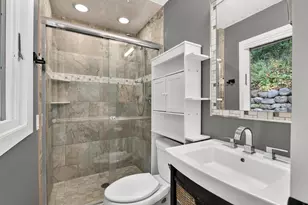 2222 Black Oak Dr, Minnetonka, MN 55305 - Photo 25
